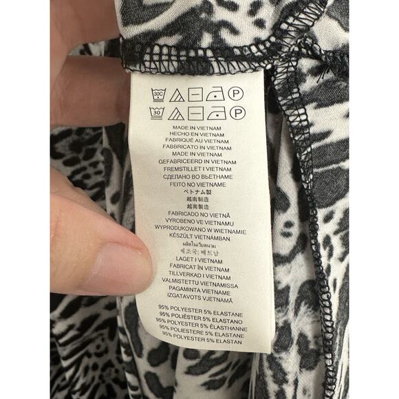 Michael Kors Women’s 3/4 Flutter Sleeves Black White Leopard Print Dress Size 3X - Picture 5 of 8